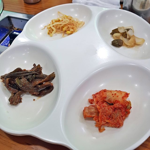 파주 민물 매운탕 맛집. 원조두지리매운탕