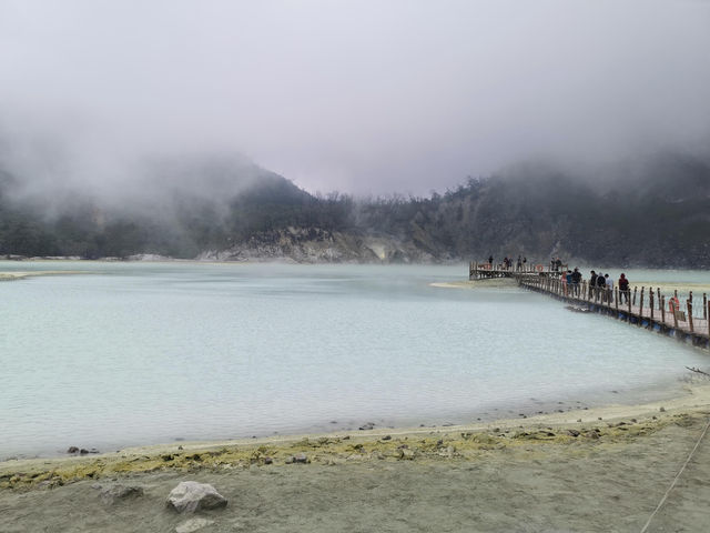 印尼萬隆 卡瓦普定火山湖