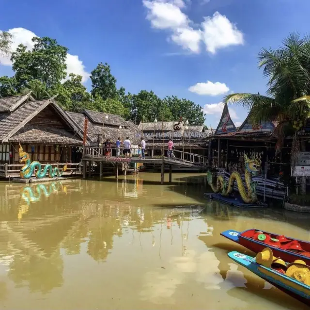 Lovely day at Pattaya Floating Market