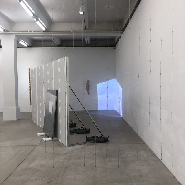 「闖入聖殿」專題展覽