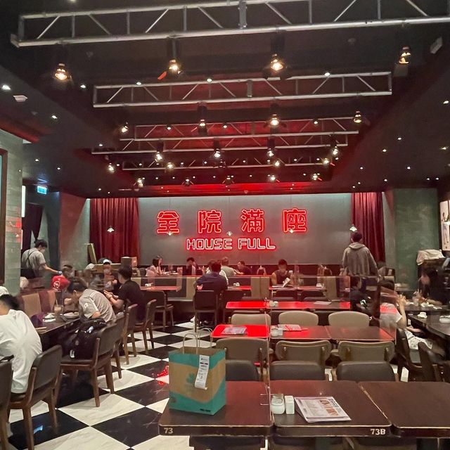 🎞 港風電影院茶餐廳