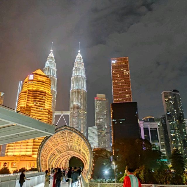 Saloma Bridge 🌃