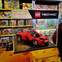 The LEGOLAND BIG Toyshop(Photo Ed)