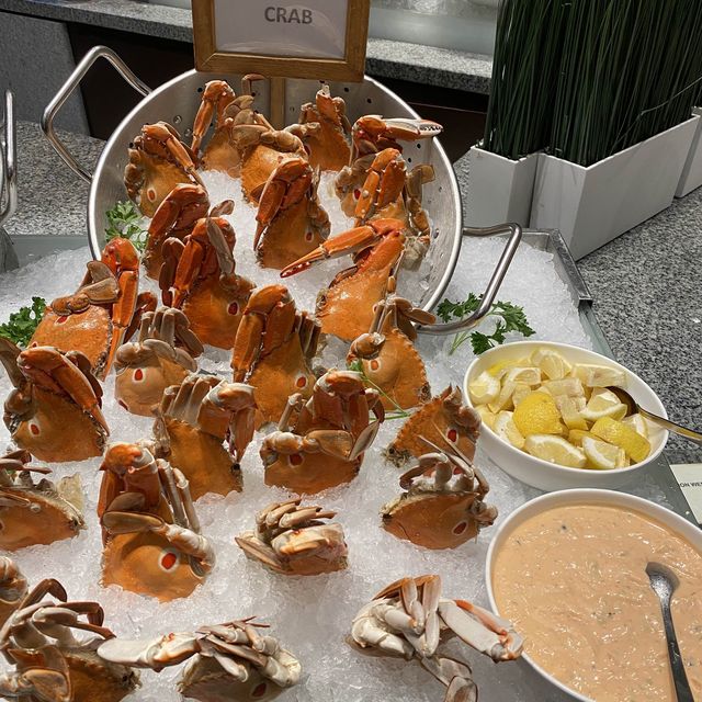 Seafood buffet at Serena Brasserie🦞 🦀 🐟 