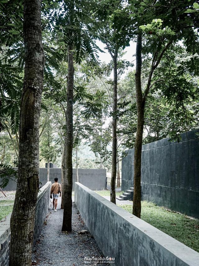 🔳คาเฟ่สุดคูลแห่งเขาใหญ่ โทนสีดำมืดมิด แต่ดูมีมิติ