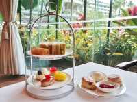 Lux lounge experience at Shangri-La Hotel SG