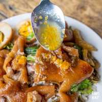 ร้านข้าวขาหมูเจ้าเด็ดเจ้าดังย่านนวมินทร์