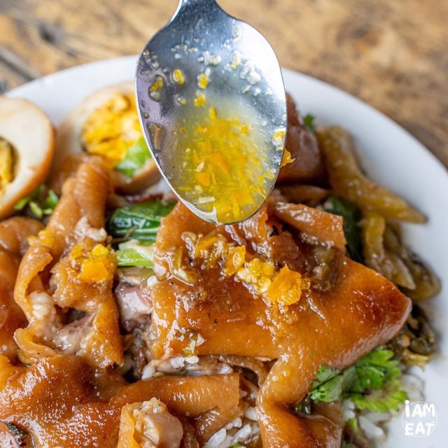 ร้านข้าวขาหมูเจ้าเด็ดเจ้าดังย่านนวมินทร์