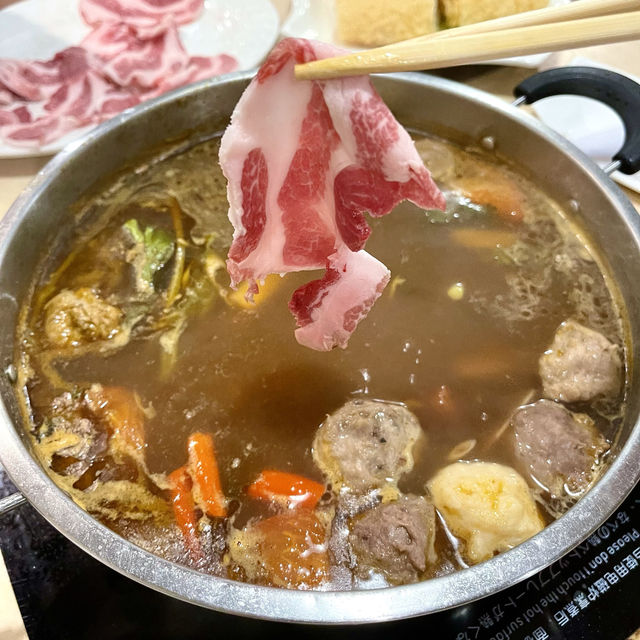 《火鍋老店 . 三秒腐皮你要食》🤩