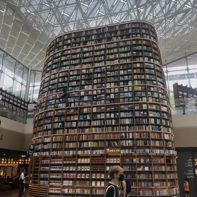 Thư Viện sách xinh xắn tại Seoul