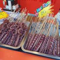 ตลาดคนเดิน เดอะวัน รัชดา(ตลาดรถไฟ)