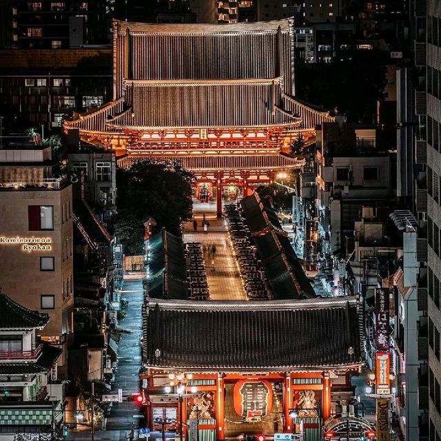 Moments at Senso-ji Temple, Tokyo, Japan