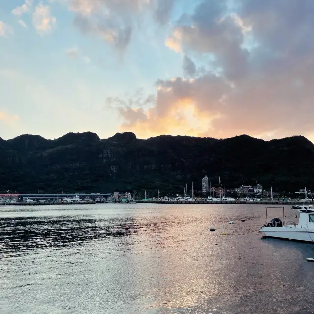 到八斗子不吃海鮮沒關係，到海邊吹吹海風也可以