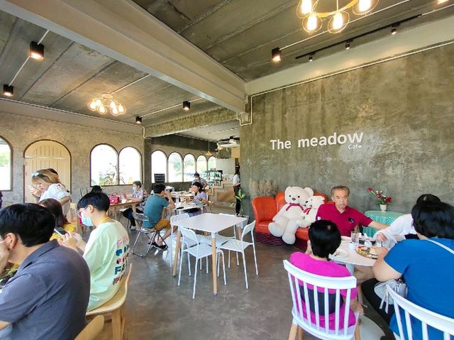คาเฟ่เปิดใหม่ The Meadow café & bistro แถวศาลายา