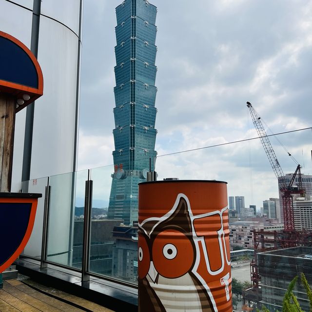 HOOTERS 美式餐廳