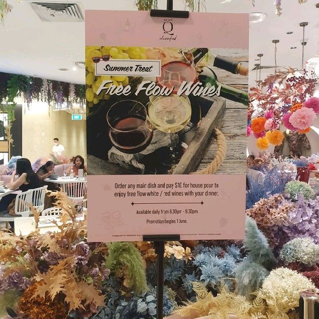 Floral Cafe in the heart of Orchard