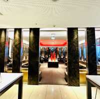 SUITE DREAMS - Air Canada Maple Leaf Lounge 