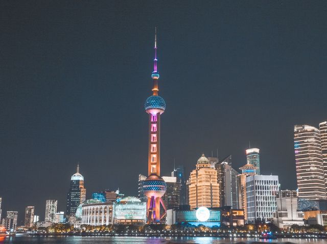 Shanghai at night. the bund lights! 🏙🌃