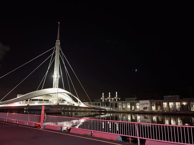 駁二碼頭周邊夜景