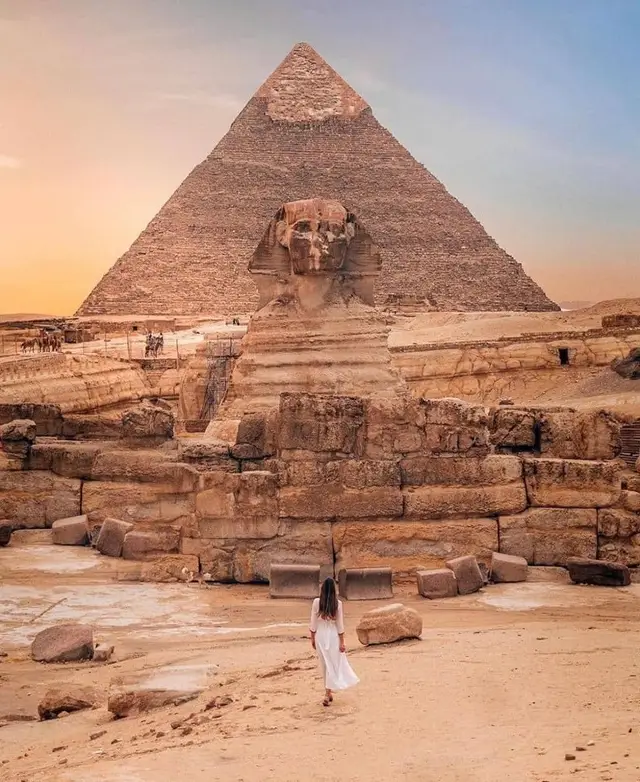 In 2023, let's go to Egypt! 🇪🇬 Explore the mysteries of the pyramids.