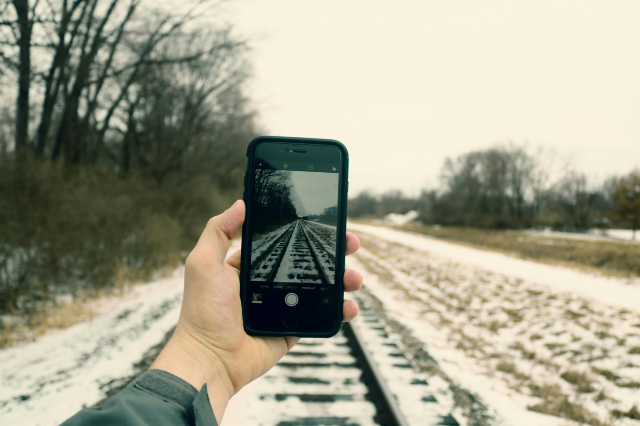 Hands-on Beginner Cellphone Photography Workshop - Kitchener/Waterloo, ON | Lazaridis School of Business and Economics