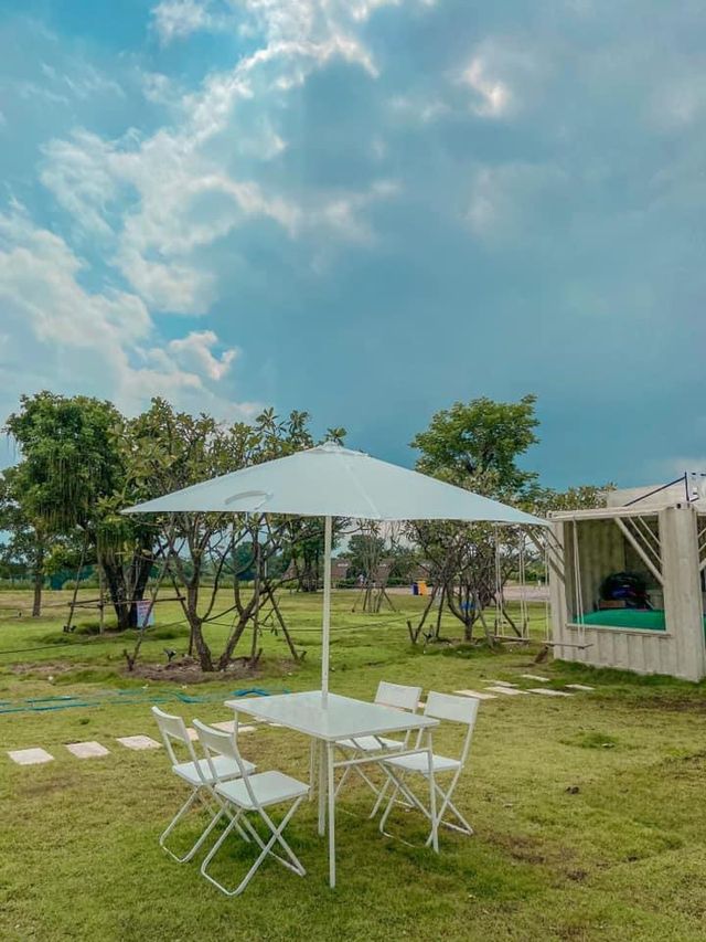 Chill Chill แคมปิ้ง คาเฟ่ลับ HAKO Cafe'n Glamping