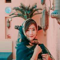 มาใส่ส่าหรีถ่ายรูปกันที่ Amman Unique Hotel 🕌