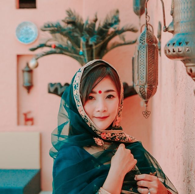 มาใส่ส่าหรีถ่ายรูปกันที่ Amman Unique Hotel 🕌