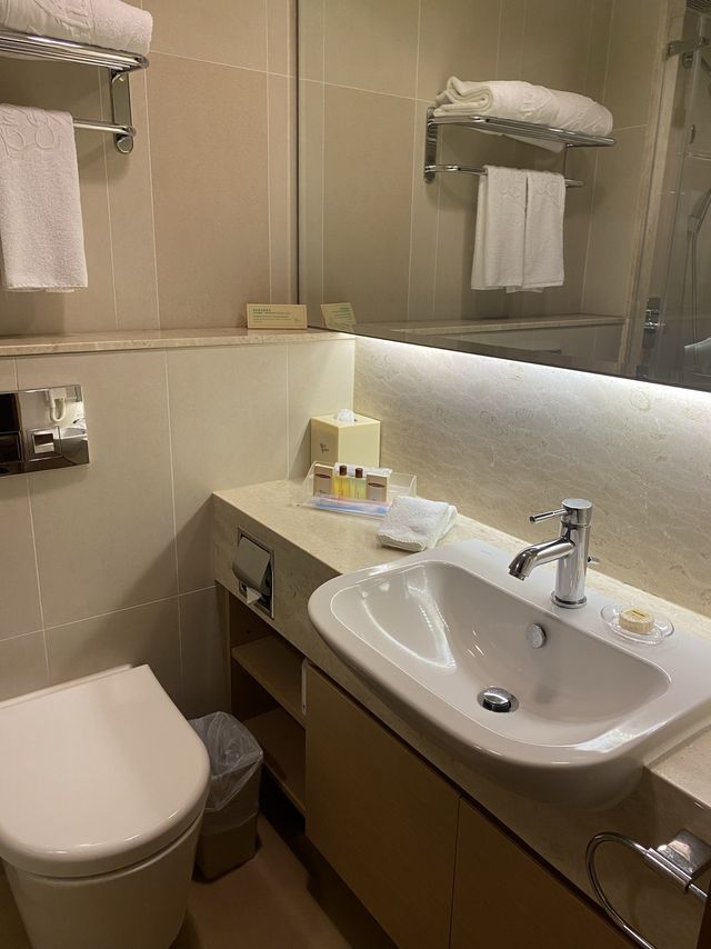 尖沙咀小半島 港青酒店