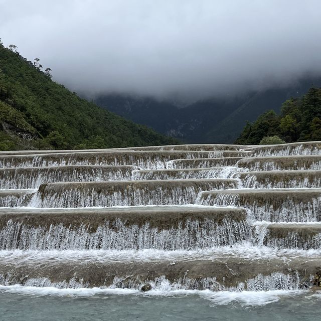 Luscious Turquoise Lake in Lijiang 