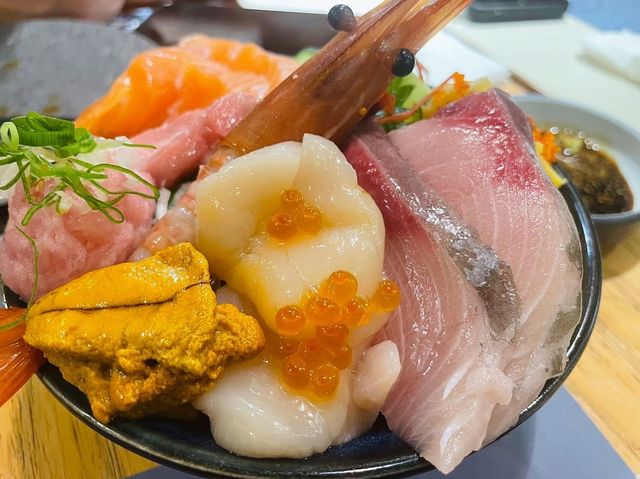 豐富海鮮丼