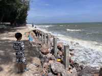 ชายหาดชะอำ หาดเดิมที่ไม่เหมือนเดิม