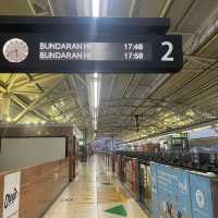 รีวิว MRT รถไฟฟ้าสายแรกกลางกรุงจาการ์ตา