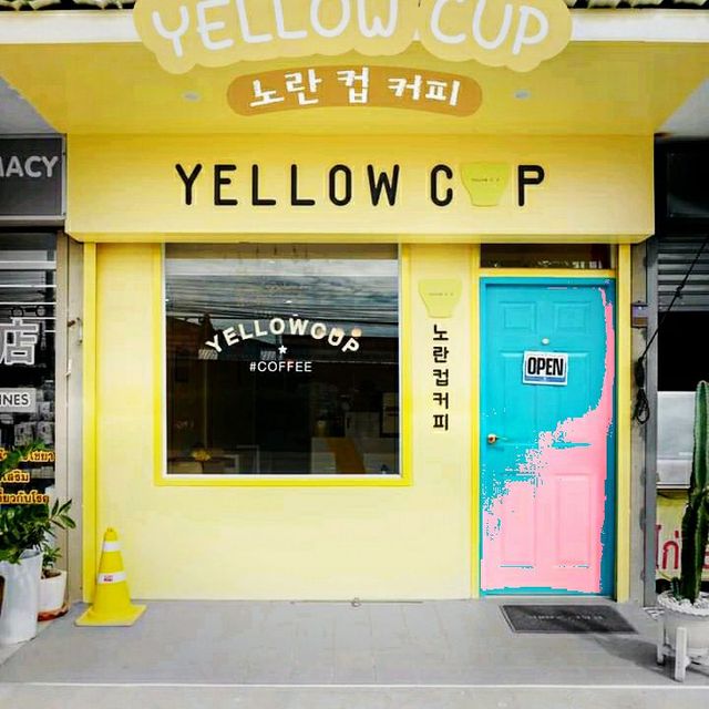yellow cup คาเฟ่มินิมอลสไตล์