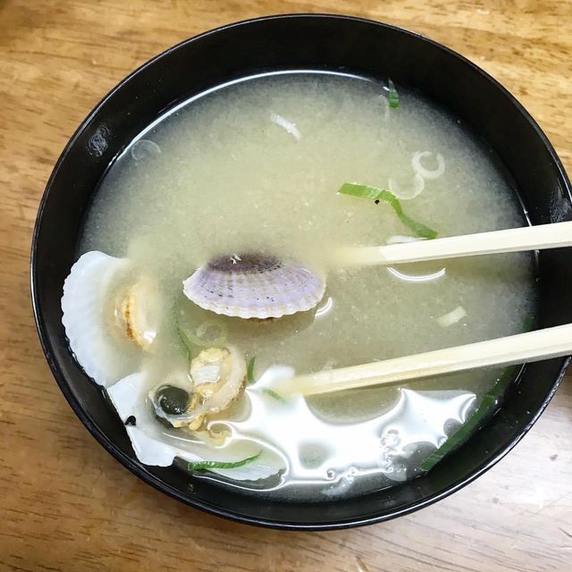 小樽三角市場內的澎湃海鮮丼