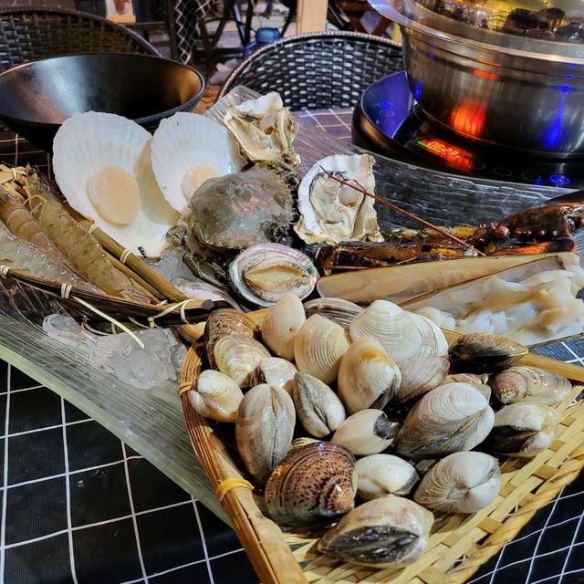 超新鮮！ 自選活海鮮蒸氣火鍋