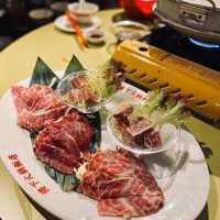 銅鑼灣超cool大排檔火鍋~「樓下」打邊爐la