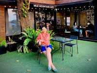 คาเฟ่ริมหาดบางแสน วิวทะเล 180 องศา