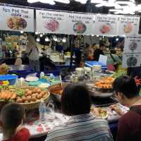 MBK centre food hall. 泰國特色美食. 