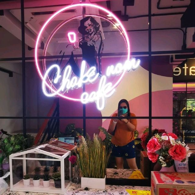 Check Nom Cafe' Samut Songkhram 