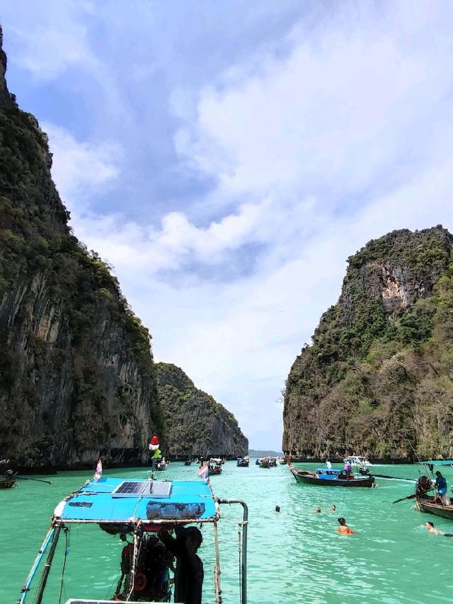 สวรรค์ของนักท่องเที่ยวทั่วโลก ปิเละลากูน กระบี่