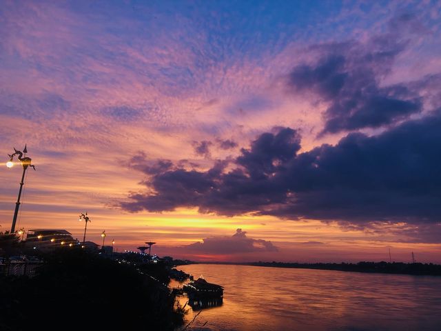 ลานพญานาคคู่ หนองคาย