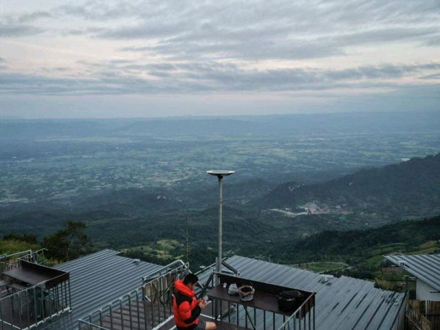 พักติดผา ชมวิวหมอก นอนแช่อ่าง กินหมูกระทะลอยฟ้า⛰️