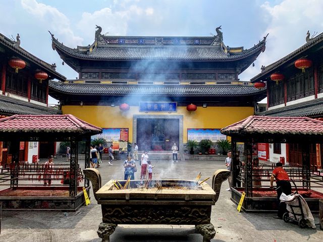 Temple Life in Wuxi China 🇨🇳 