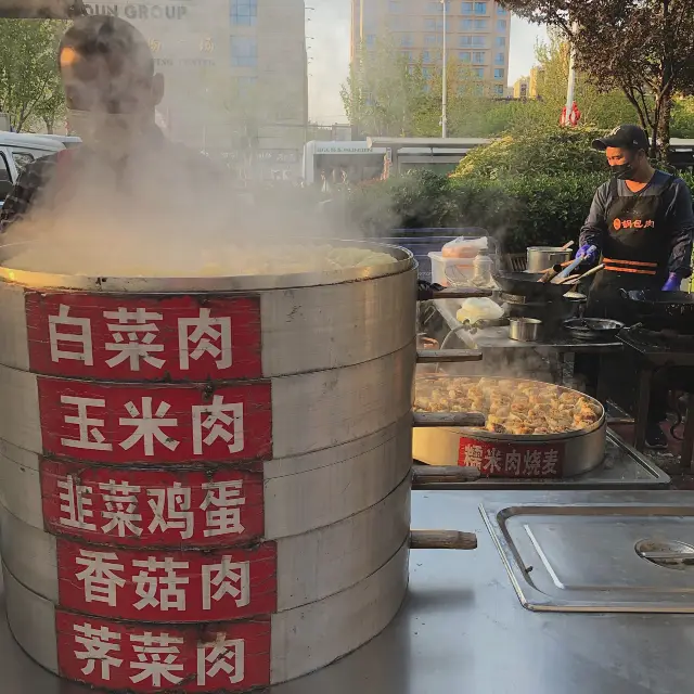 로컬을 그대로 담은 야시장