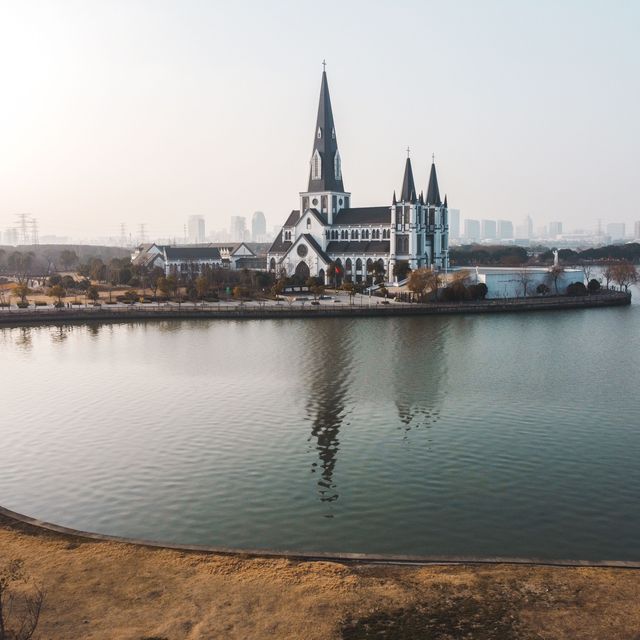 This park Catholic Church is breathtaking ⛪️⛪