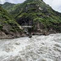 Explore Tiger Leaping Gorge