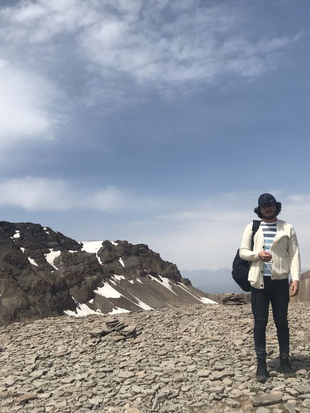 Mount Aragats - Hiking - The Peak 