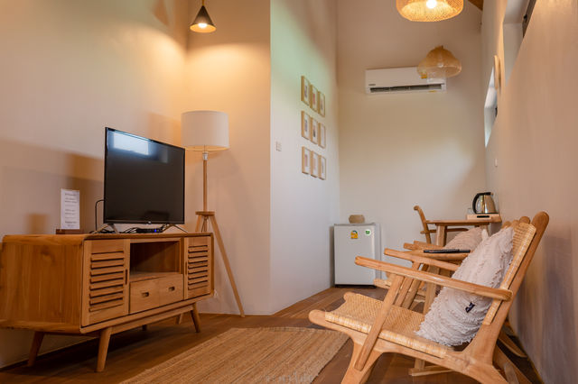 Islandish Home - Koh Sichang