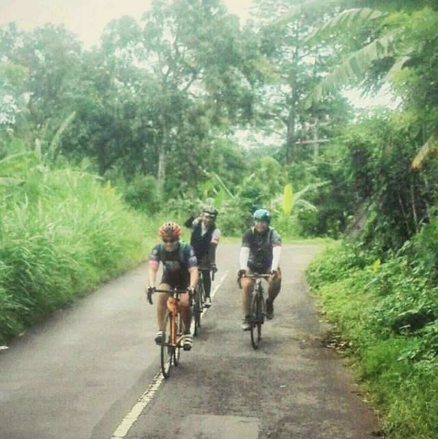 SURABAYA BROMO 205Km/2000m Cycling challenge